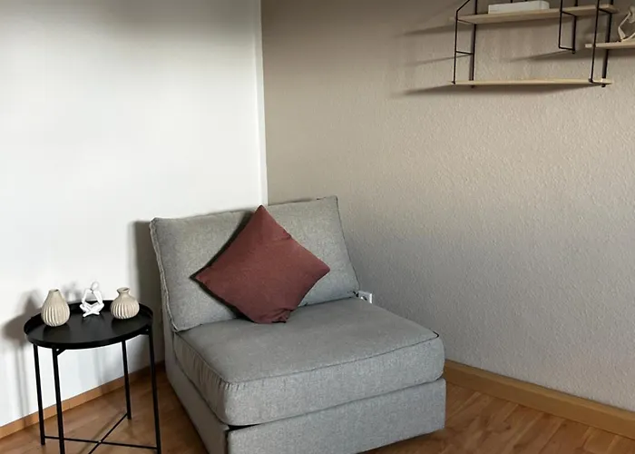 Modernes In Stadionnaehe *